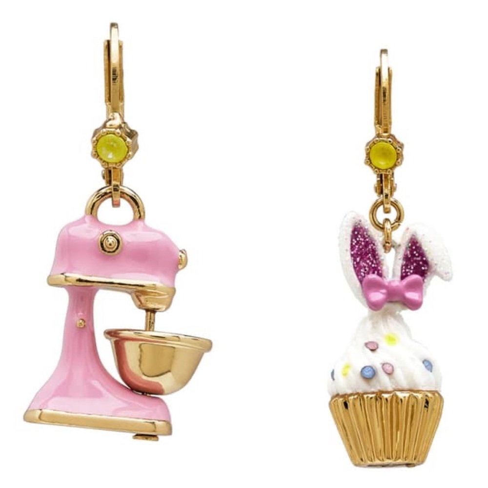 New Betsey Johnson Bunny Cupcake Mismatch Drop Earrings - Picture 1 of 12